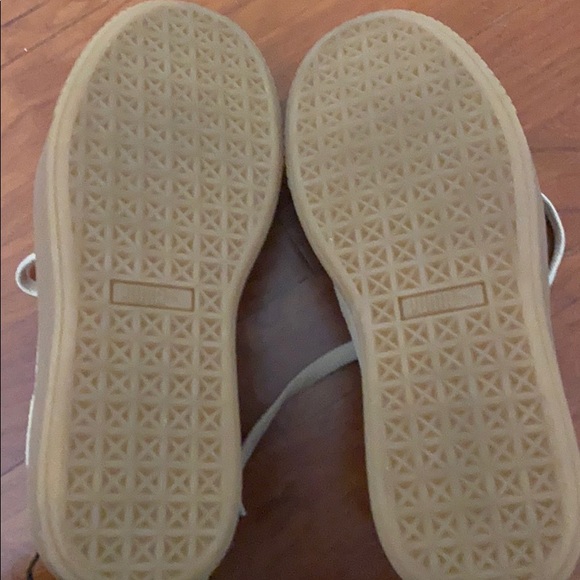 Puma Beige Snake Skin shimmer Gym Shoe - Picture 10 of 11